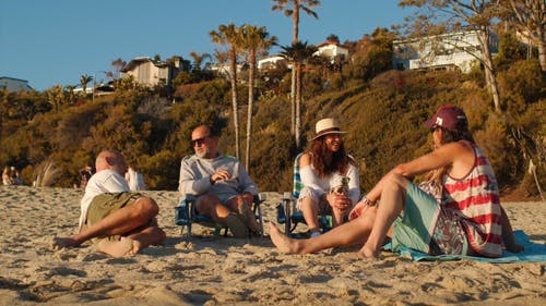 有关人, 坐, 多样化的免费素材视频