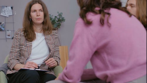 有关一起, 人, 坐的免费素材视频