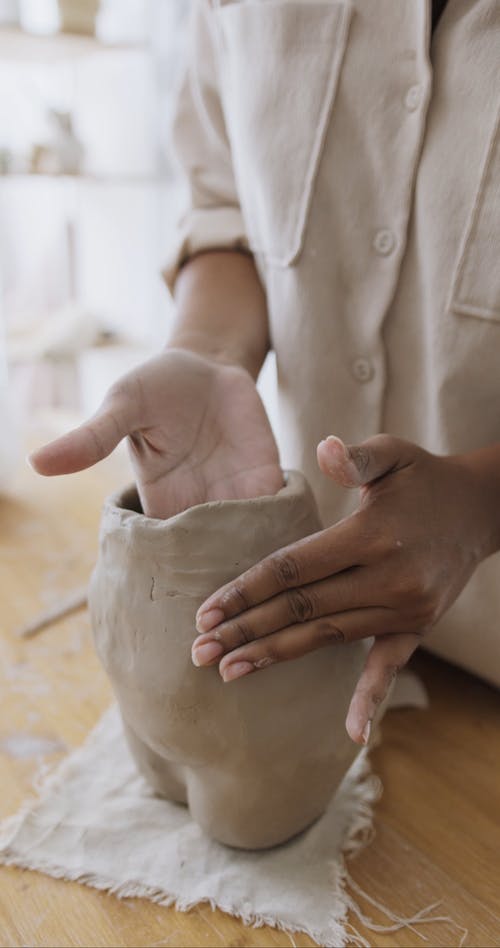 有关制陶工人, 嗜好, 垂直视频的免费素材视频