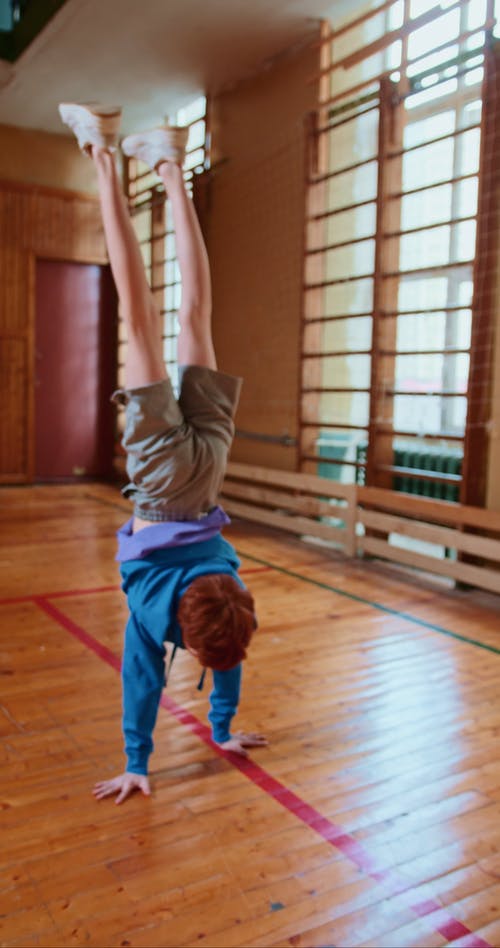 有关上下翻转, 体育, 体育馆的免费素材视频