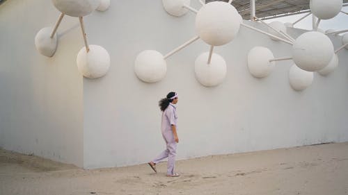 有关多风, 女人, 岸边的免费素材视频