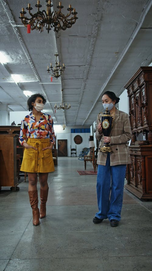 有关买方, 低角度拍摄, 口罩的免费素材视频