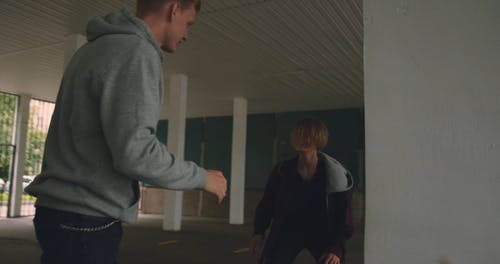 有关4k, 低角度拍摄, 兄弟姐妹的免费素材视频