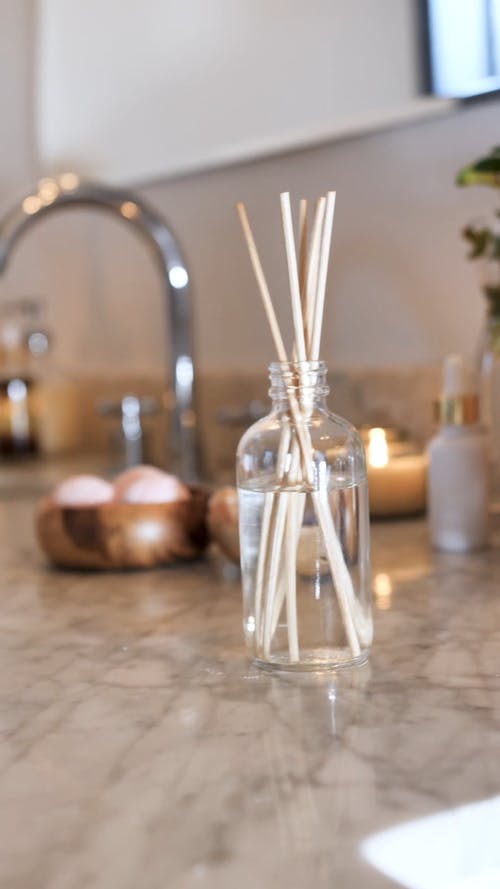 有关乳霜, 化妆品, 反射的免费素材视频