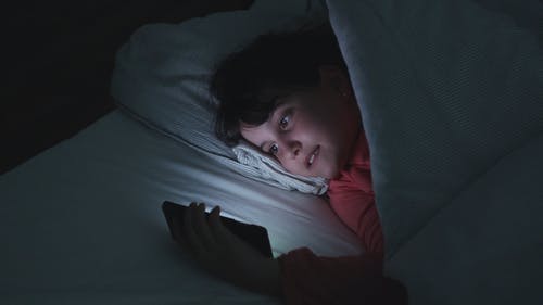 有关女孩, 就寝时间, 床的免费素材视频