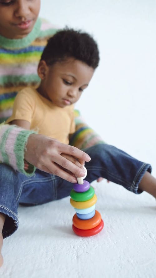 有关儿子, 可爱的, 垂直视频的免费素材视频