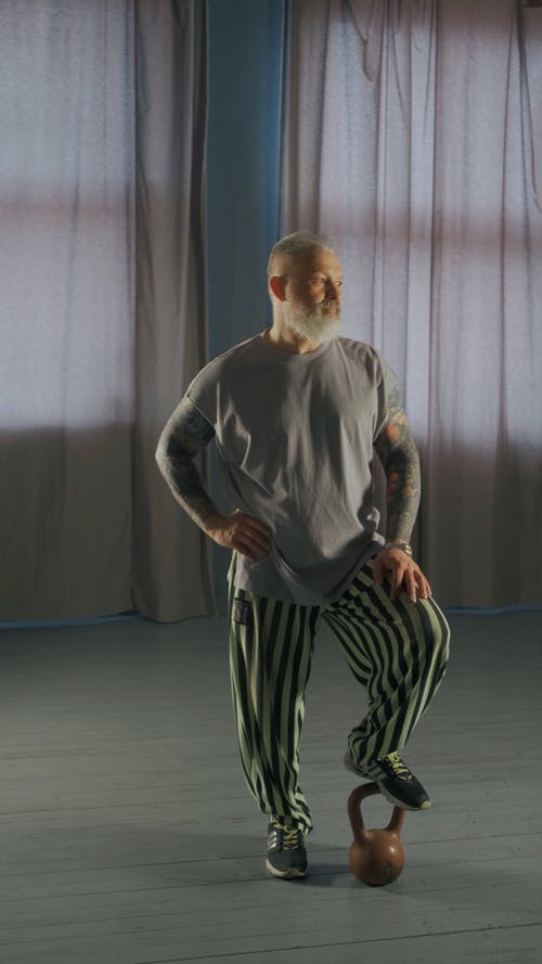 有关刺青的, 严肃, 垂直视频的免费素材视频