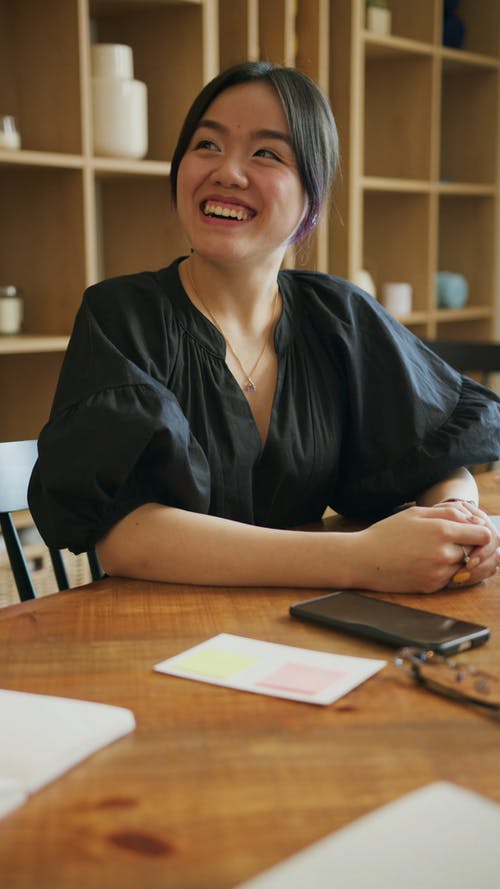 有关人, 垂直视频, 女人的免费素材视频