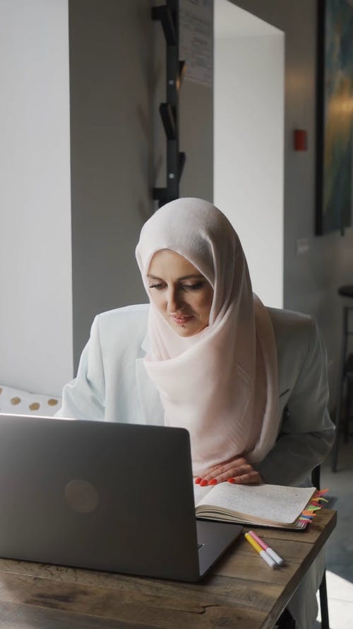 有关3C用品, 伊斯兰教, 呈现的免费素材视频