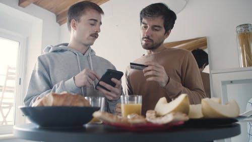 有关便利, 借记卡, 在家的免费素材视频