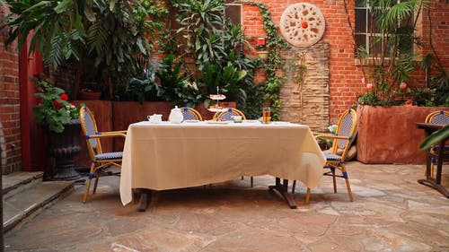 有关多风, 户外, 摆桌的免费素材视频