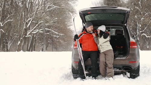 有关一对, 下雪, 人的免费素材视频