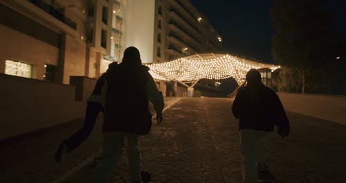 有关地面, 女人, 建造的免费素材视频