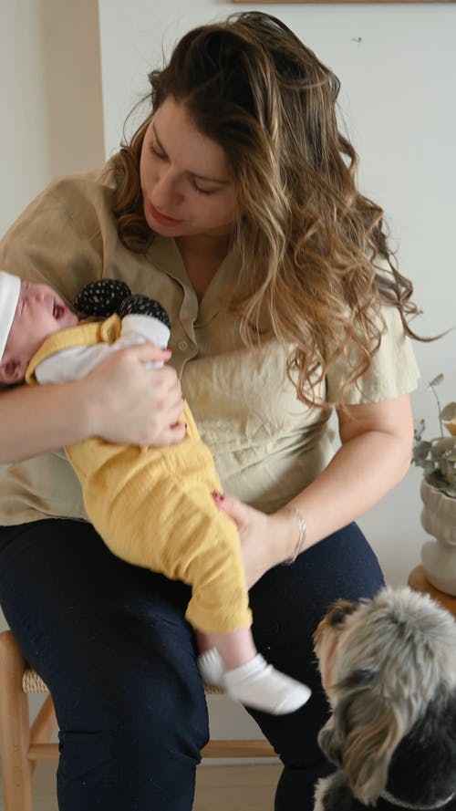 有关垂直视频, 女人, 女儿的免费素材视频