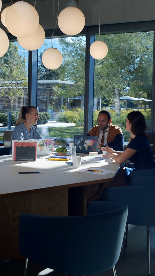 有关facebook的故事, instagram故事, MacBook的免费素材视频