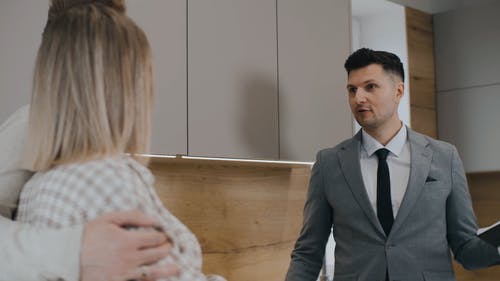 有关不动产, 买房子, 出售的免费素材视频