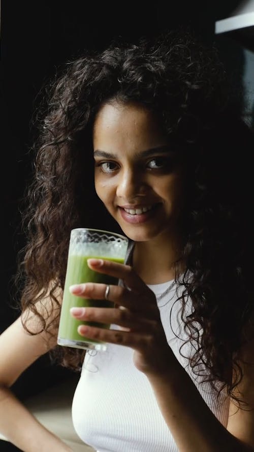 有关人, 冰沙, 垂直视频的免费素材视频