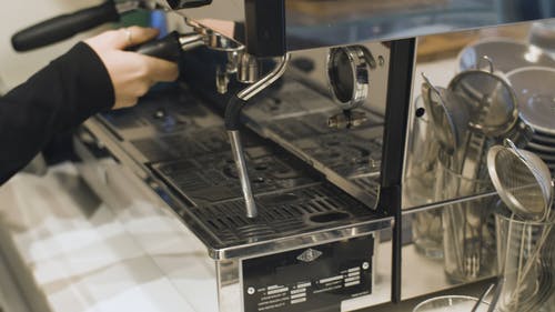 有关咖啡机, 布, 握住的免费素材视频