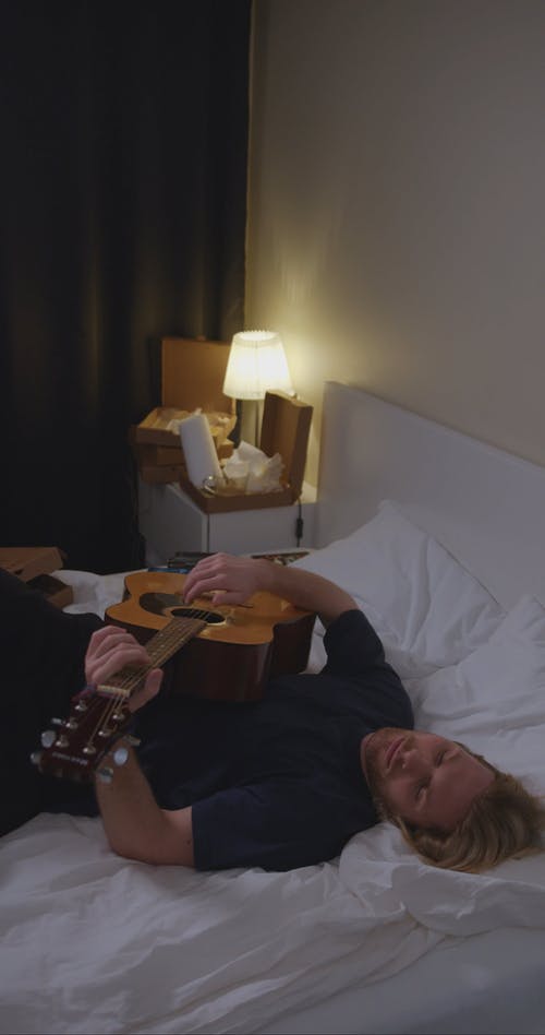 有关人, 伤心, 伤心的免费素材视频