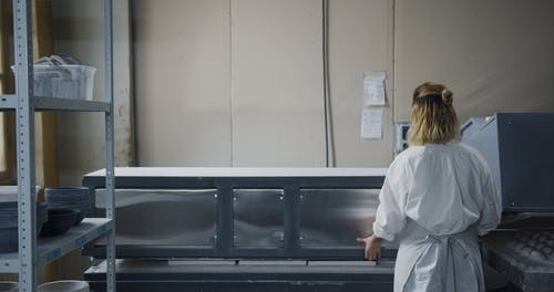 有关人, 女人, 室内的免费素材视频