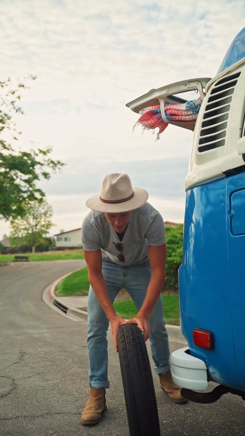 有关一对, 人, 公路旅行的免费素材视频