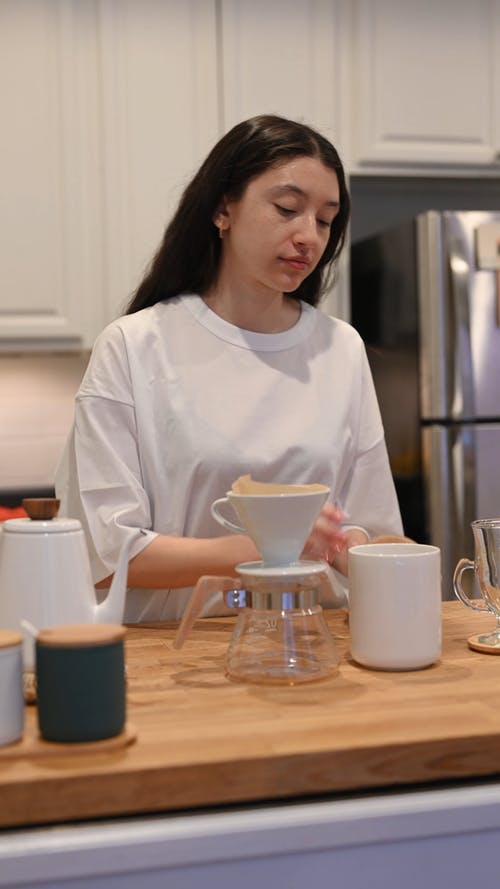 有关厨房区, 咖啡因, 咖啡壶的免费素材视频