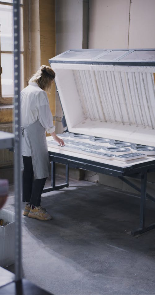 有关雇员, 围裙, 垂直视频的免费素材视频