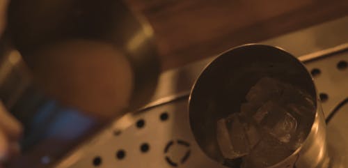 有关不锈钢, 倾注, 冰的免费素材视频