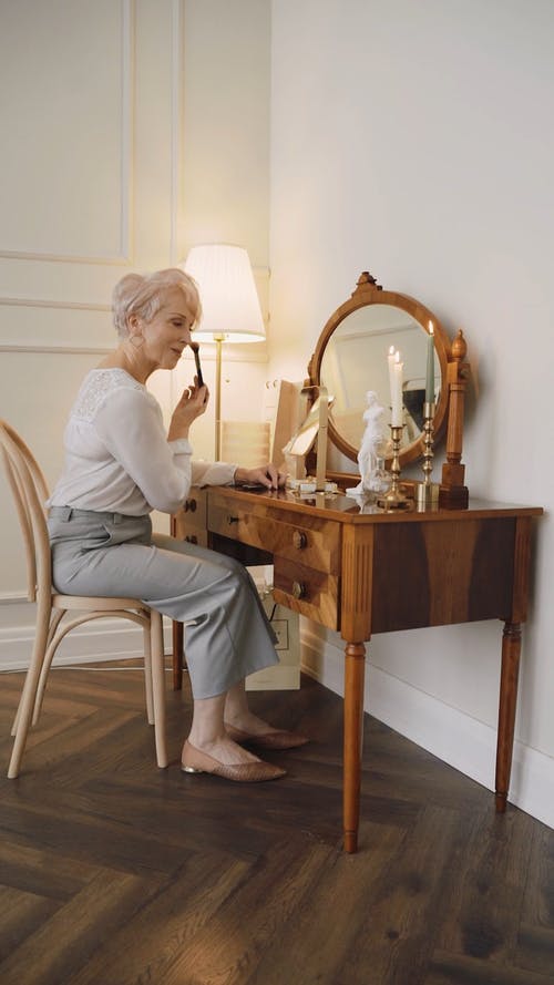 有关人, 刷牙, 化妆刷的免费素材视频