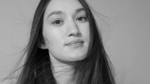 有关多风, 女人, 学生的免费素材视频