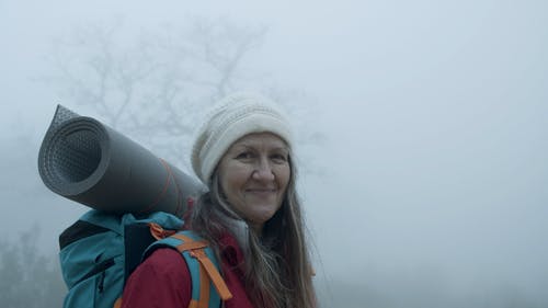 有关冒险, 女人, 微笑的免费素材视频