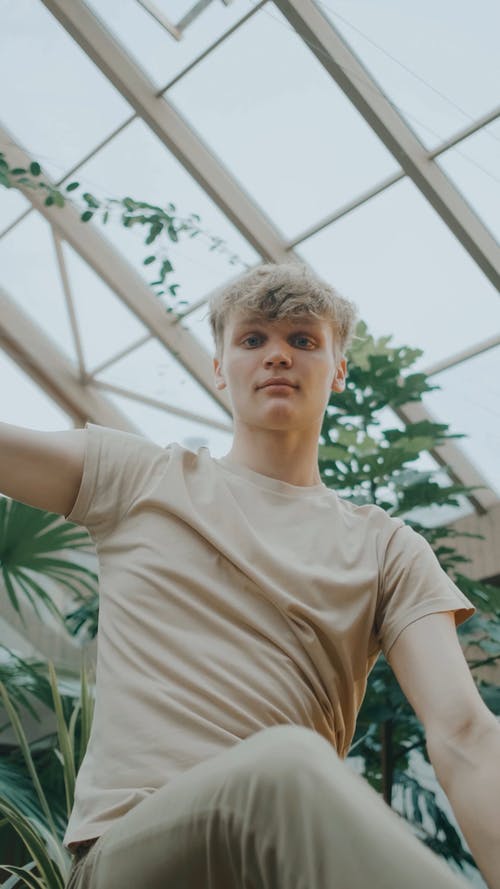 有关人, 低角度拍摄, 家伙的免费素材视频