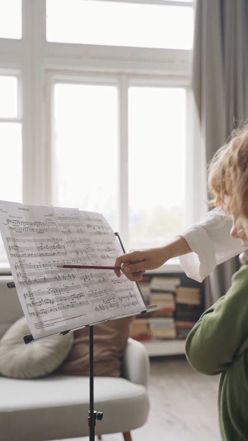 有关主导, 儿童, 吹的免费素材视频