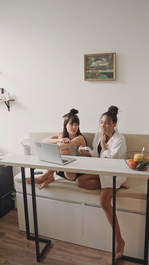 有关一对, 内部, 喝的免费素材视频