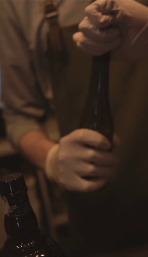 有关垂直视频, 手, 握住的免费素材视频