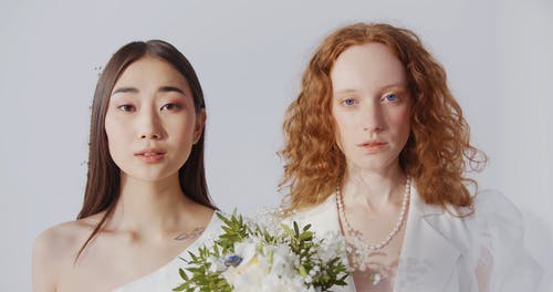 有关一对, 同性婚礼, 咖啡色头发的女人的免费素材视频