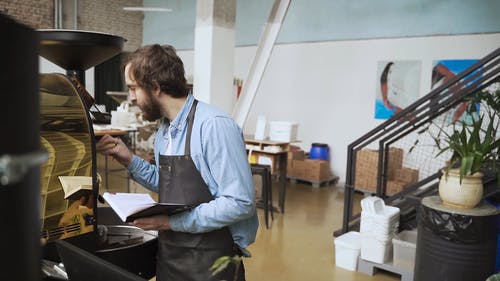 有关人, 写作, 工人的免费素材视频