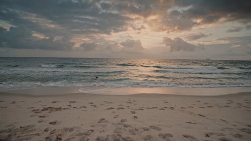 有关多云的, 天空, 女性的免费素材视频