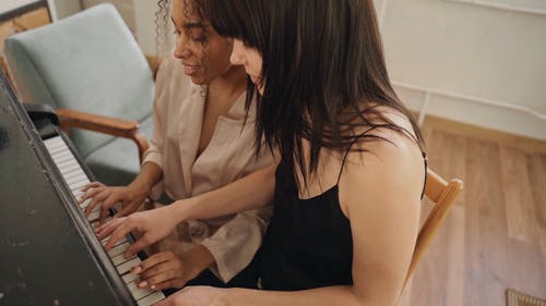 有关一起, 享受, 在家的免费素材视频