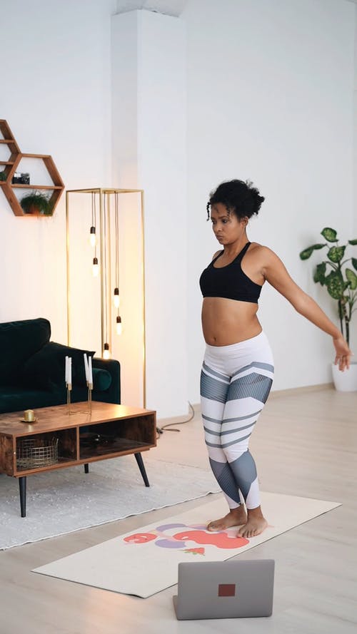 有关主动穿着, 伸展, 位置的免费素材视频