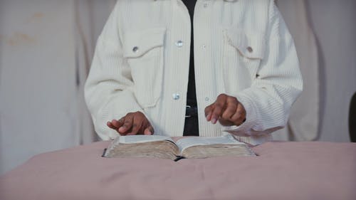 有关基督教, 女人, 崇拜的免费素材视频