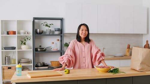 有关台面, 女人, 女性的免费素材视频