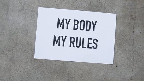 有关出现, 印刷的, 灰色的背景的免费素材视频