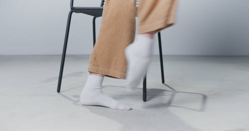 有关低角度拍摄, 女性, 室内的免费素材视频