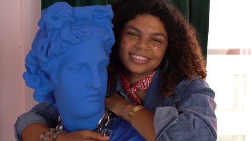 有关微笑, 快乐, 卷发的免费素材视频