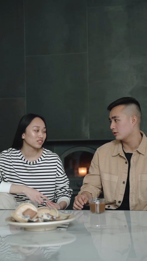 有关人, 咖啡, 坐的免费素材视频