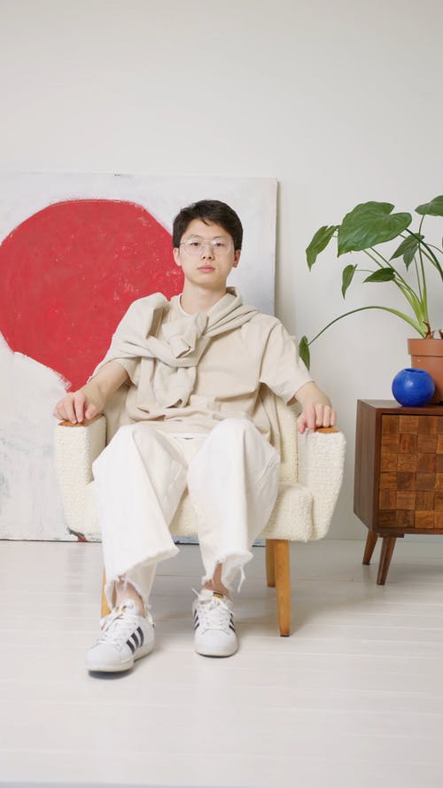 有关人, 垂直视频, 室内的免费素材视频