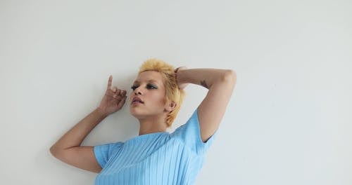 有关伸展, 刺青的, 女人的免费素材视频