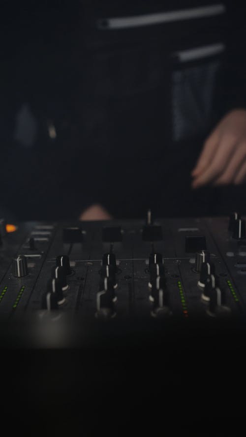 有关DJ, DJ混音器, dj混音板的免费素材视频