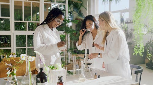 有关一起, 保护眼睛, 剪刀的免费素材视频